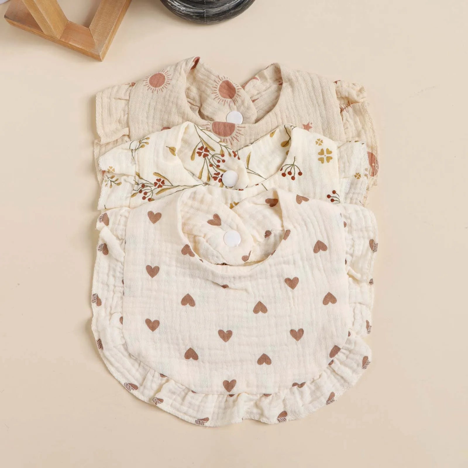3pcs Baby Cute Ruffle Edge Saliva Towel