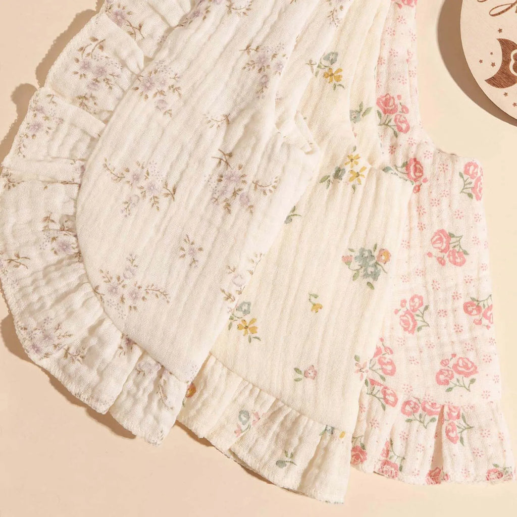 3pcs Baby Cute Ruffle Edge Saliva Towel